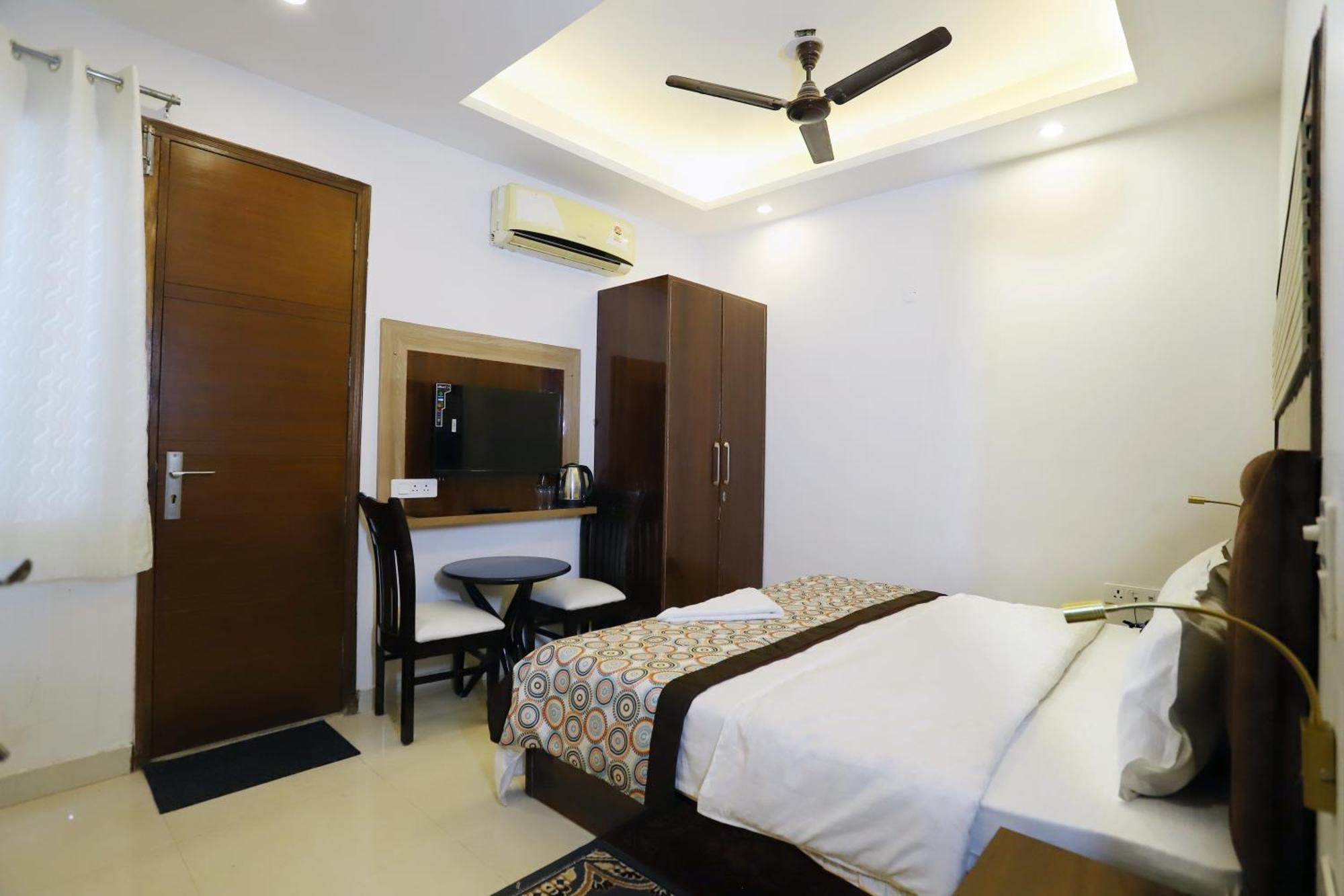 Vrindavan Guest House 뉴델리 외부 사진