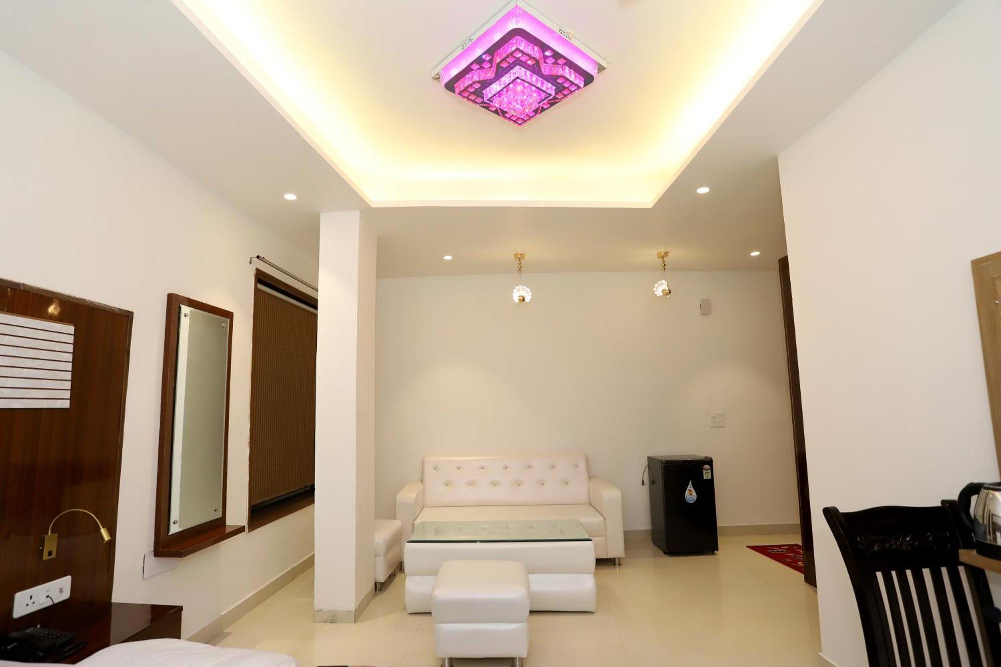 Vrindavan Guest House 뉴델리 외부 사진