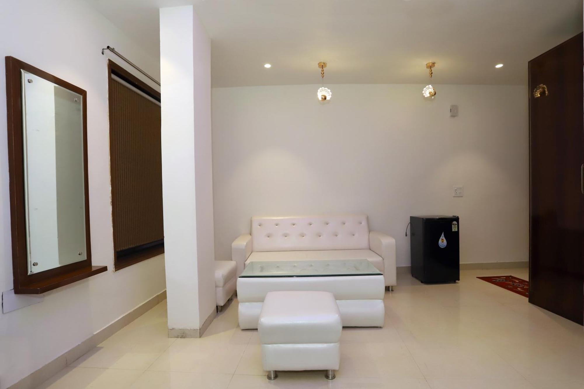 Vrindavan Guest House 뉴델리 외부 사진