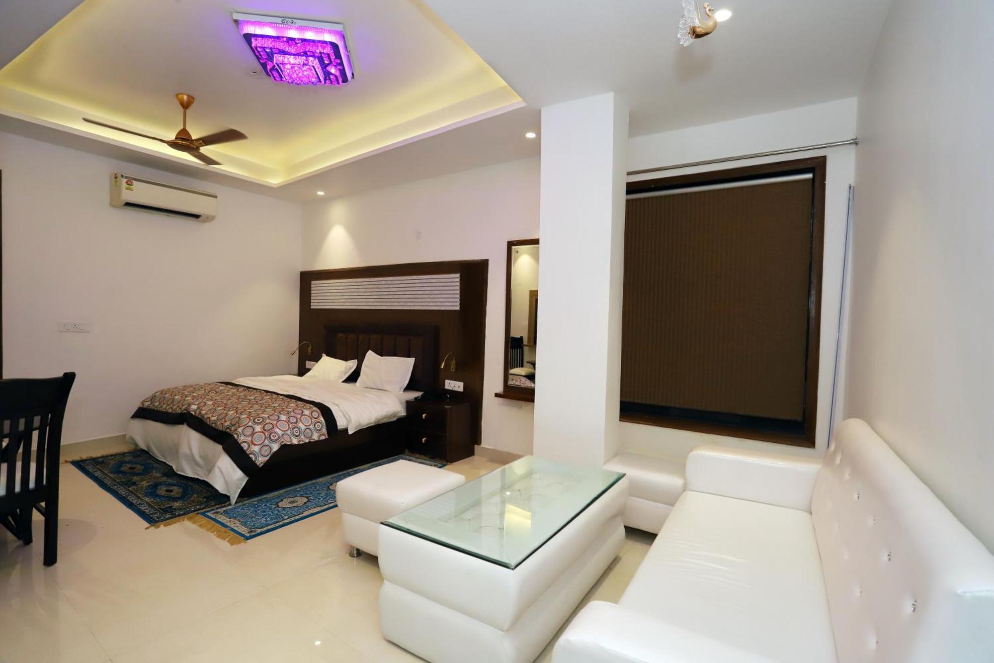 Vrindavan Guest House 뉴델리 외부 사진